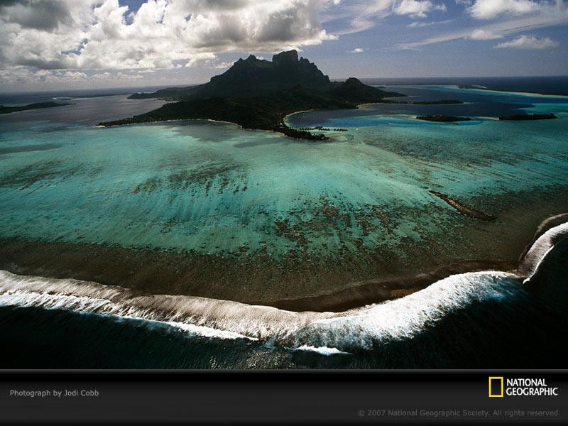 bora-bora-aerial-view-513886-sw (Medium)