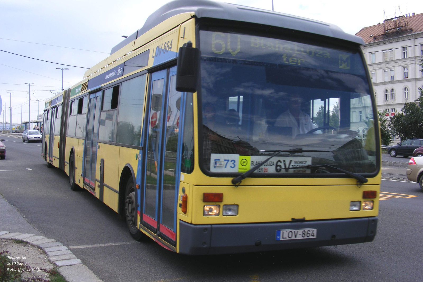 Busz LOV-864