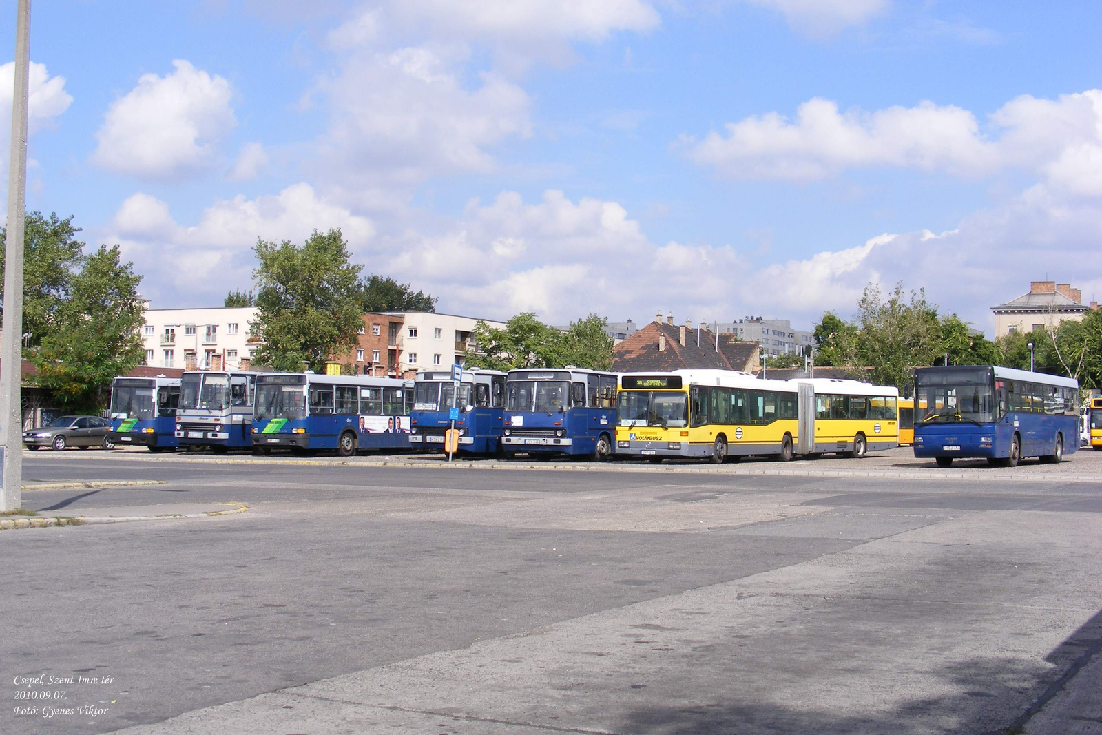 Csepel, Szent Imre téri busztároló