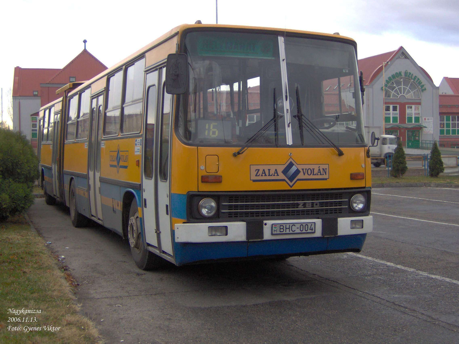 Ikarus 280-BHC-004 4