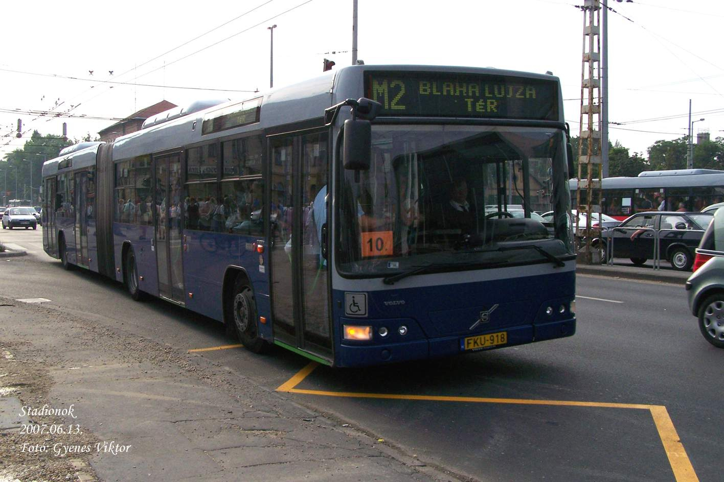 Busz FKU-918