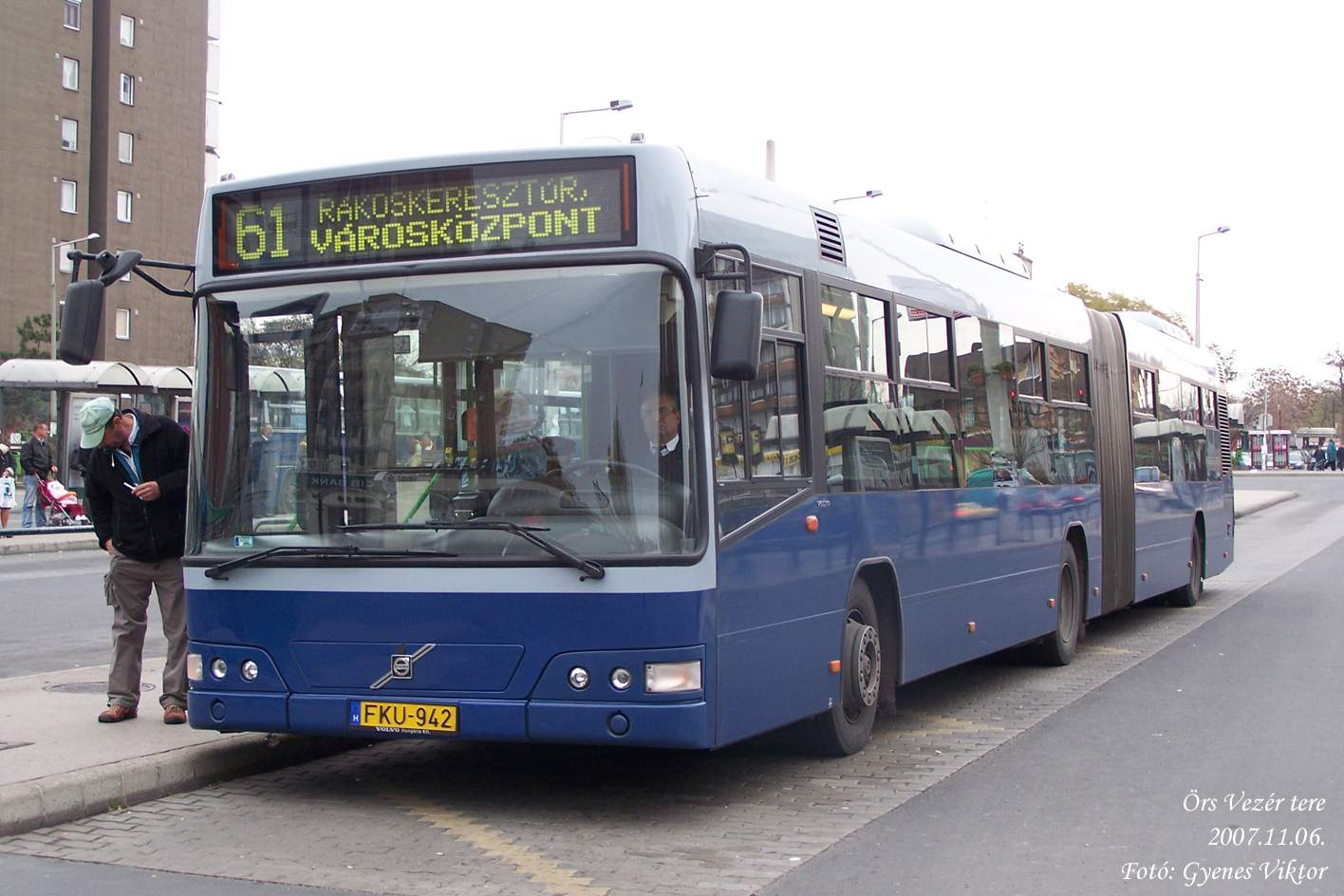 Busz FKU-942 2