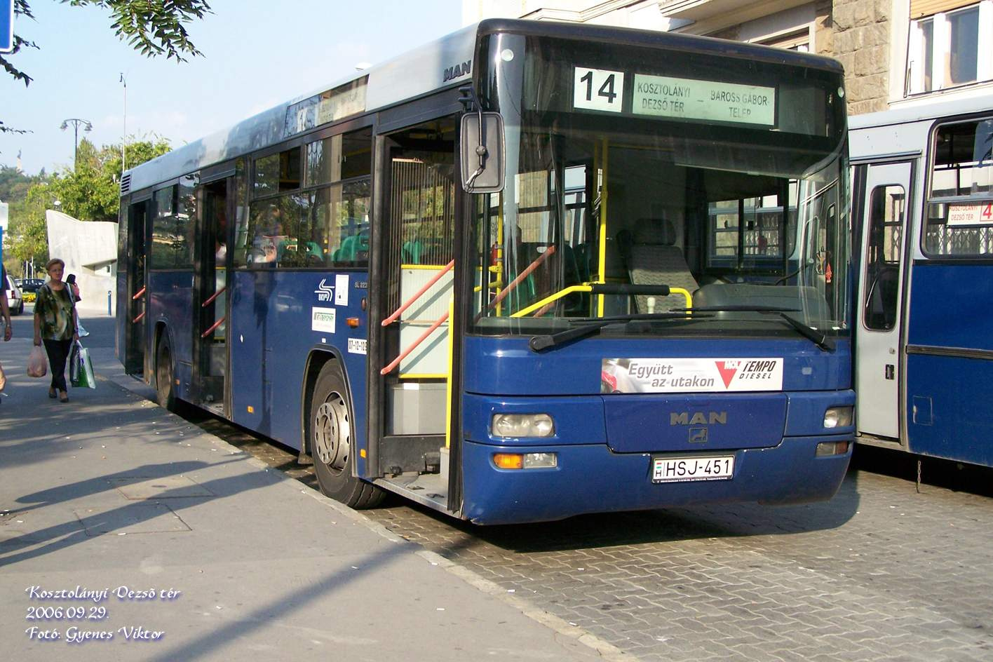 Busz HSJ-451