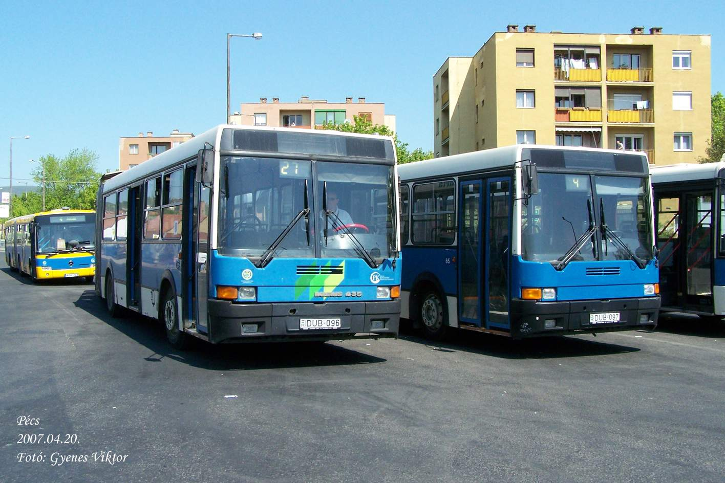 Ikarus 435-DUB-096+DUB-097