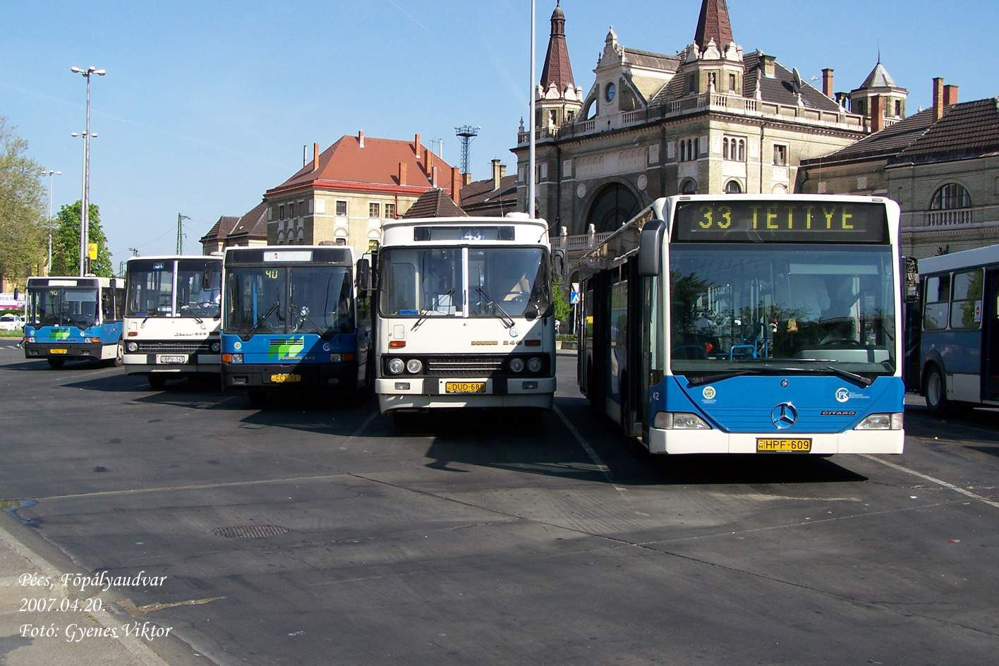 Pécsi busztípusok 3