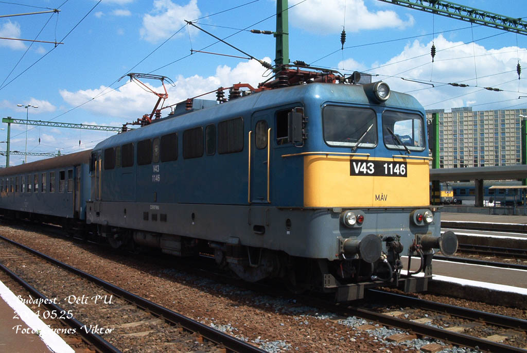 V43-1146 3