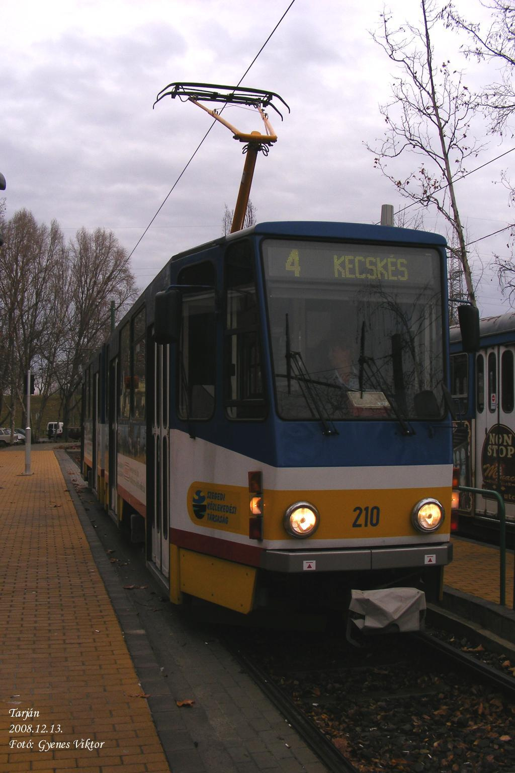 SZKT210 1