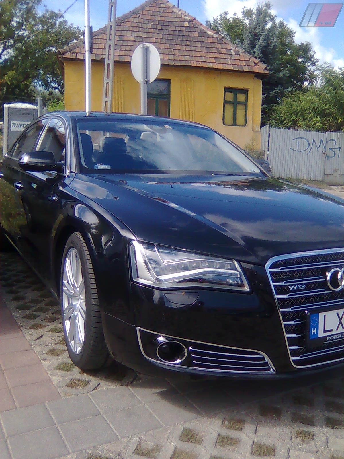 Audi A8 L W12 6.3 FSI