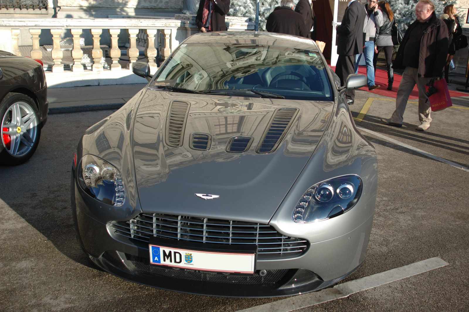 Aston Martin Vantage V12