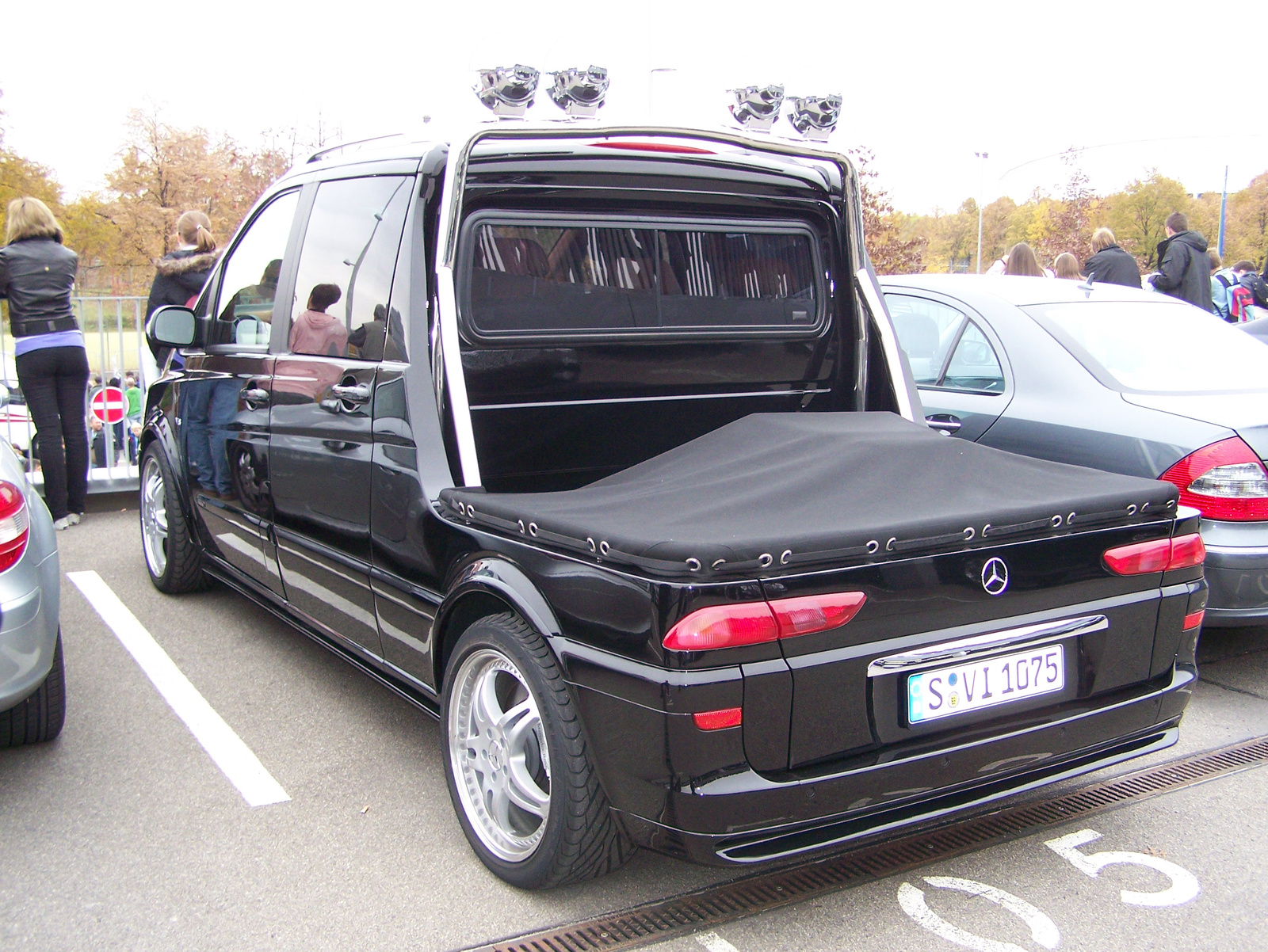 Mercedes Viano V8 pickup